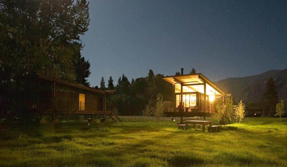 Rolling Huts Villa Mazama ภายนอก รูปภาพ
